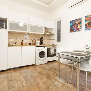 K13 Klauzal Budapest